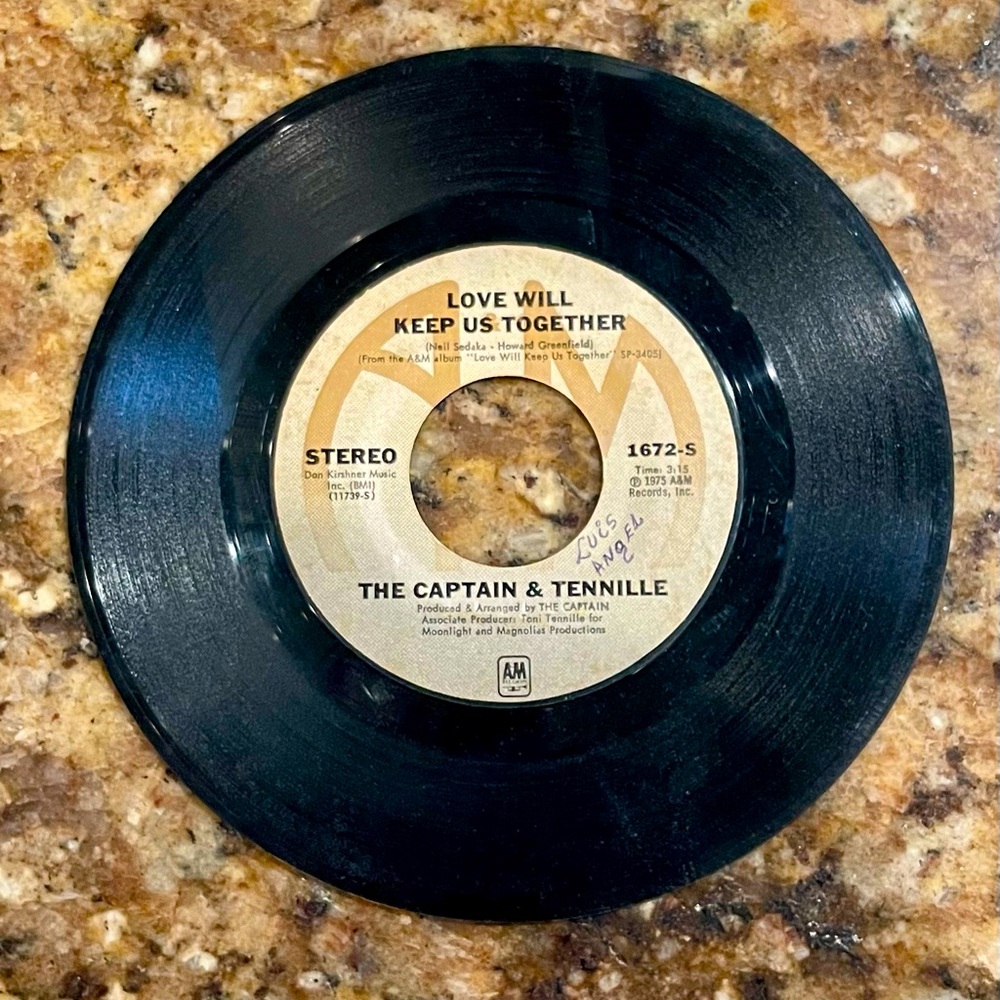 Captain & Tennille -“Love Will Keep Us Together”LP 7” vinyl 1975 org owner